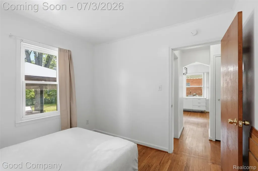 29693 Medbury Street Farmington Hills City MI 48336