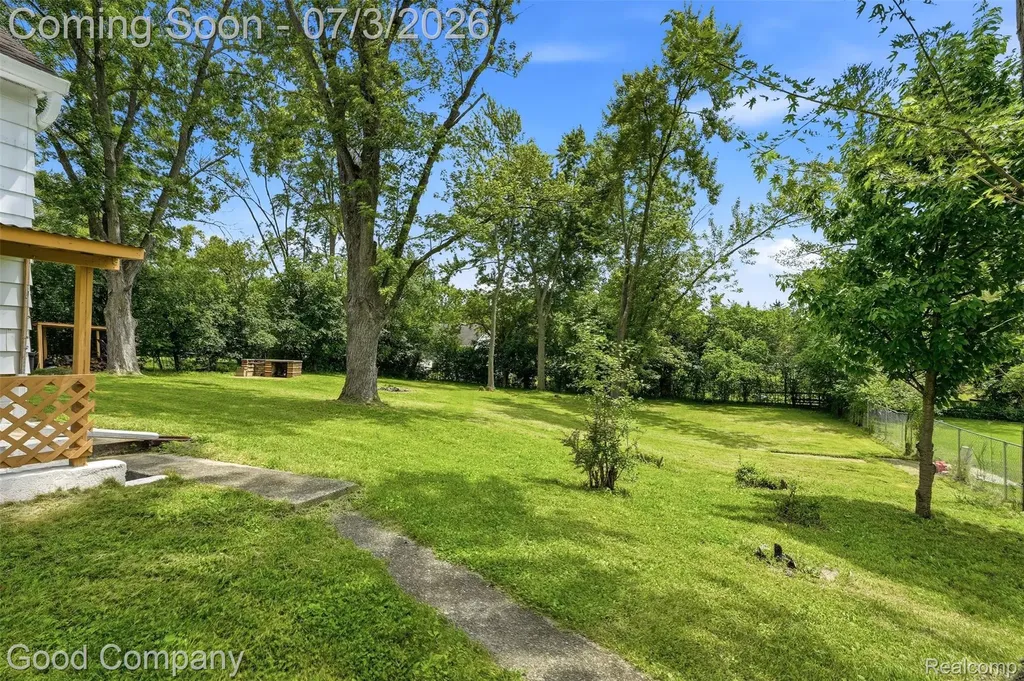 29693 Medbury Street Farmington Hills City MI 48336