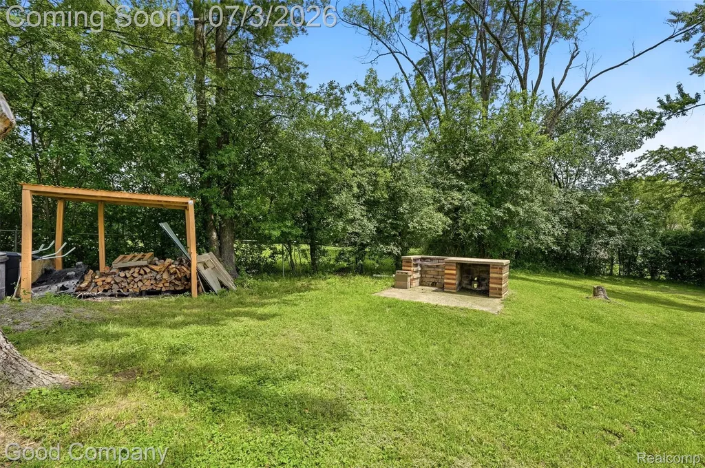 29693 Medbury Street Farmington Hills City MI 48336