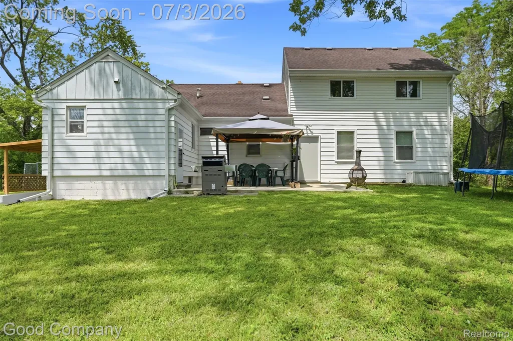29693 Medbury Street Farmington Hills City MI 48336
