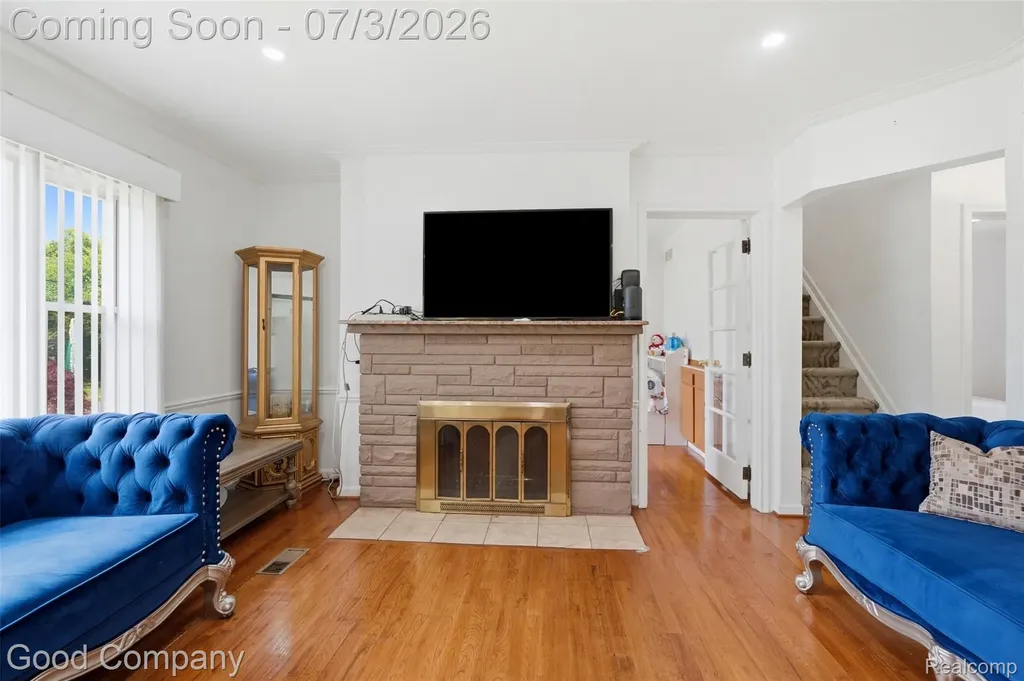 29693 Medbury Street Farmington Hills City MI 48336