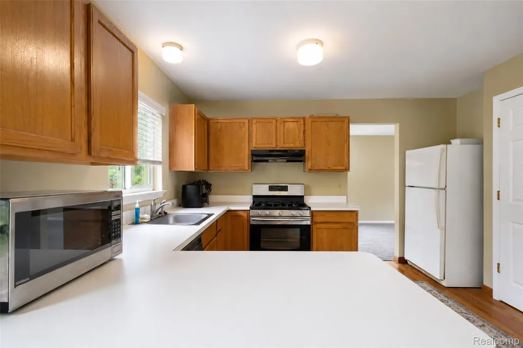 41585 Cherry Hill Road Canton Charter Township MI 48188
