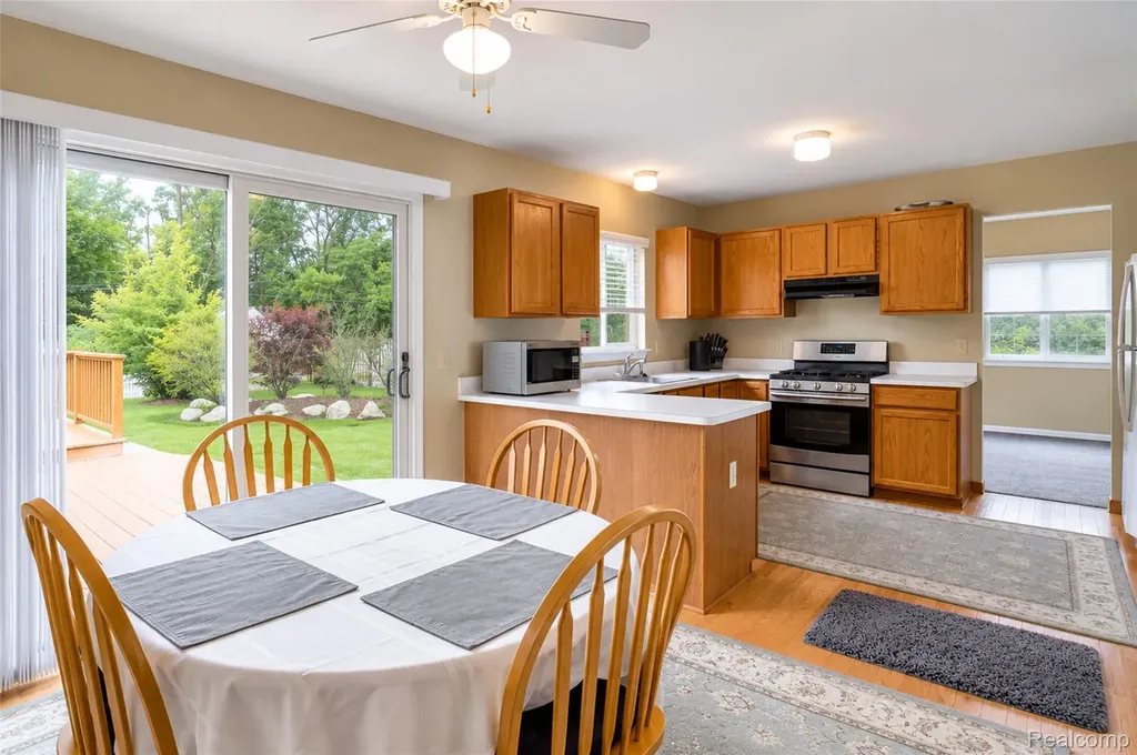 41585 Cherry Hill Road Canton Charter Township MI 48188
