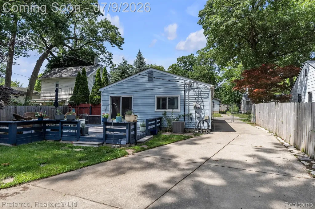 845 W Marshall Street Ferndale City MI 48220