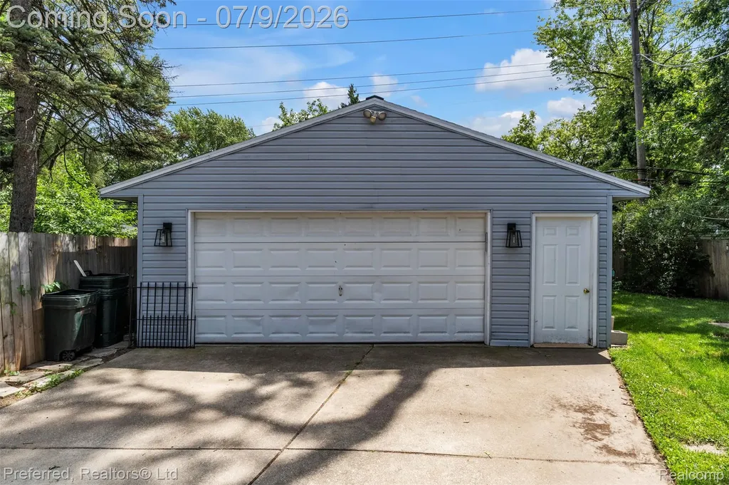 845 W Marshall Street Ferndale City MI 48220