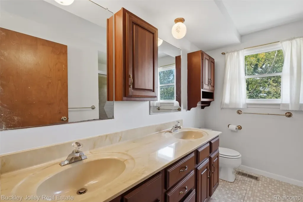 10507 Lafollette Drive Brighton Township MI 48114