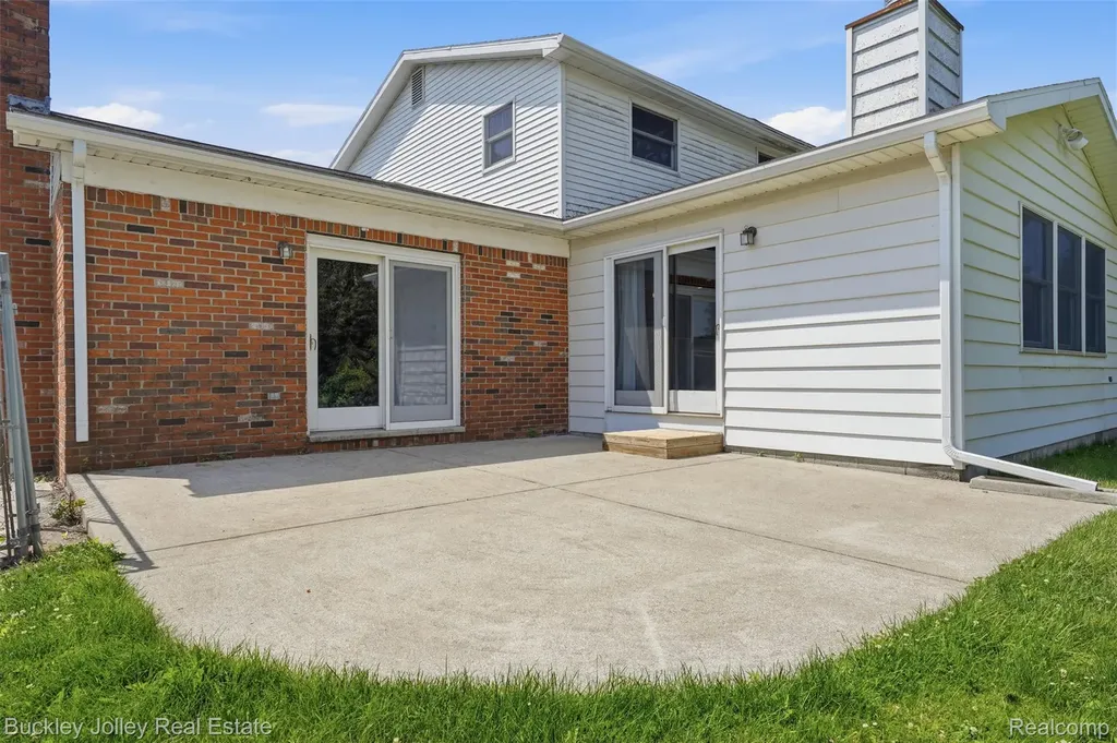10507 Lafollette Drive Brighton Township MI 48114