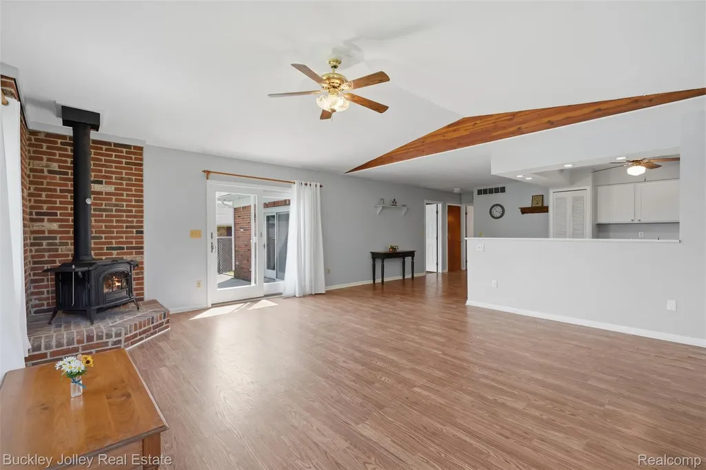 10507 Lafollette Drive Brighton Township MI 48114