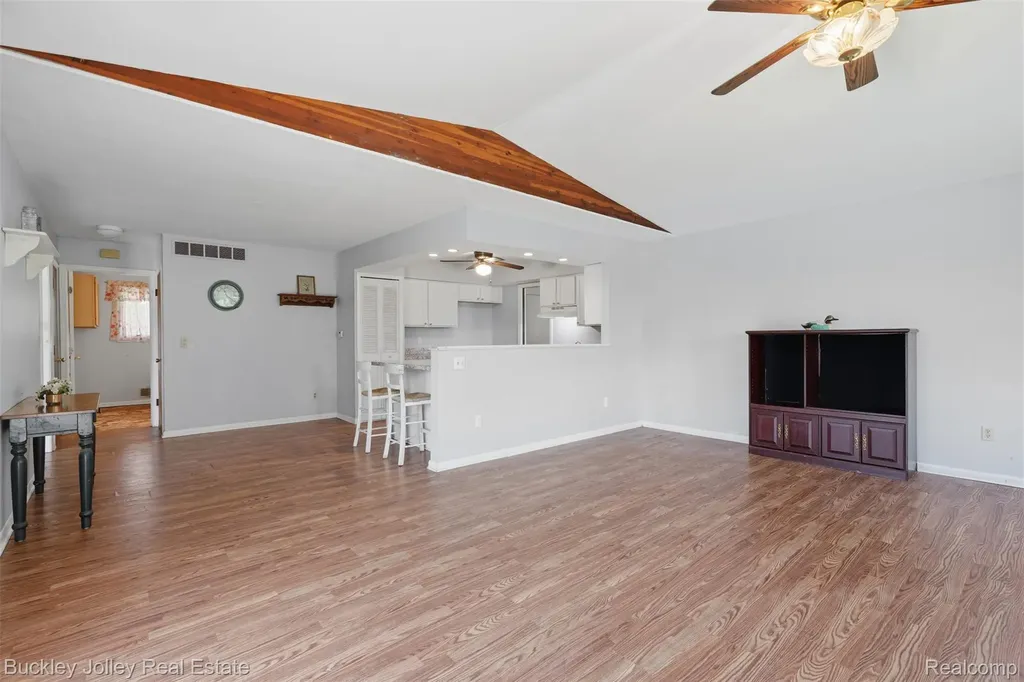 10507 Lafollette Drive Brighton Township MI 48114