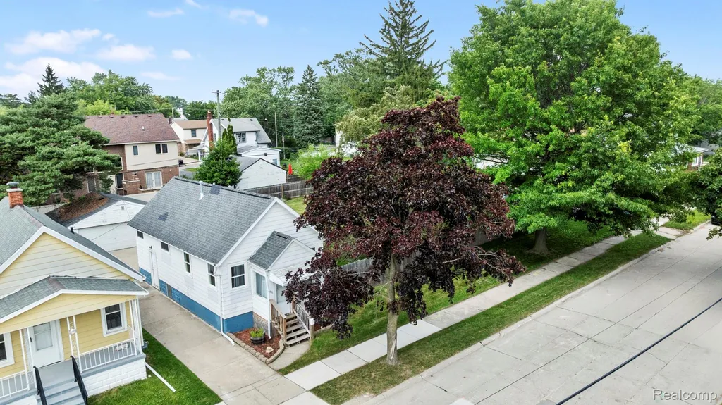 448 Bondie Street Wyandotte City MI 48192