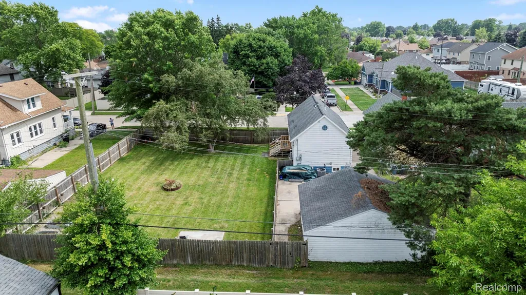 448 Bondie Street Wyandotte City MI 48192