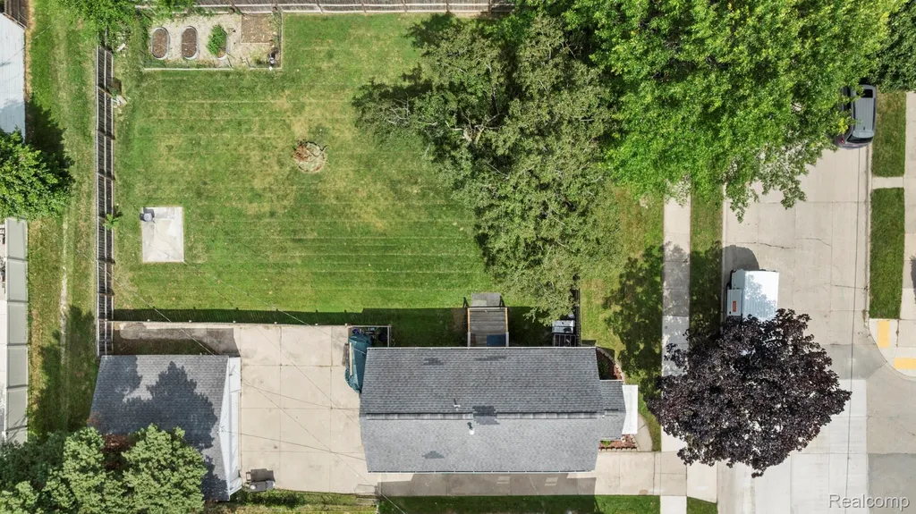 448 Bondie Street Wyandotte City MI 48192