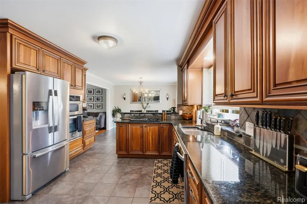 19364 Gill Road Livonia City MI 48152