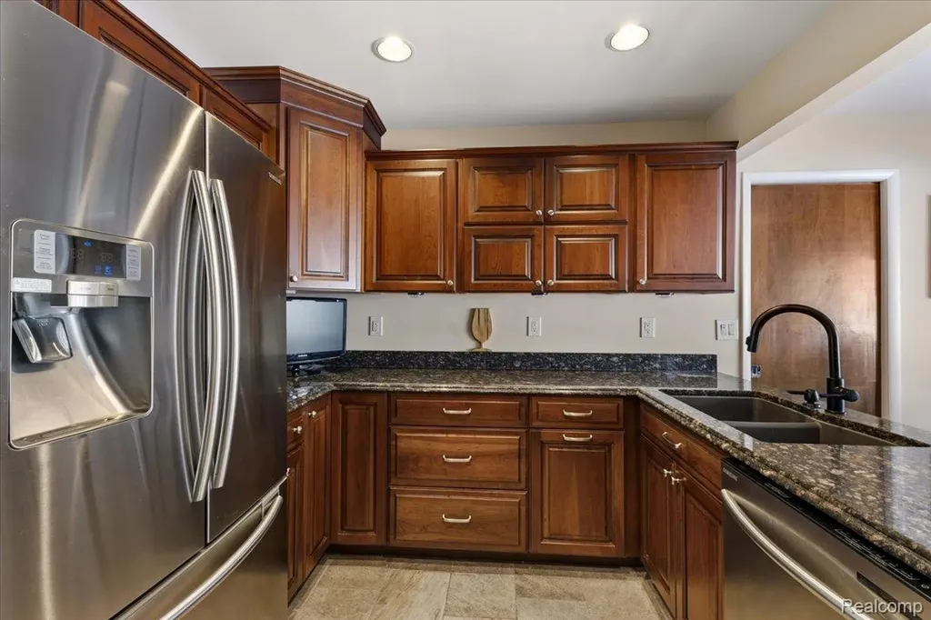 6579 Balmoral Terrace Independence Charter Township MI 48346