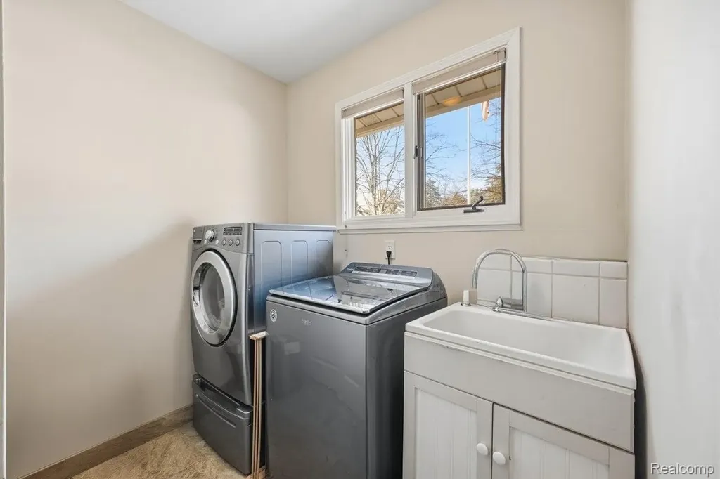 6579 Balmoral Terrace Independence Charter Township MI 48346