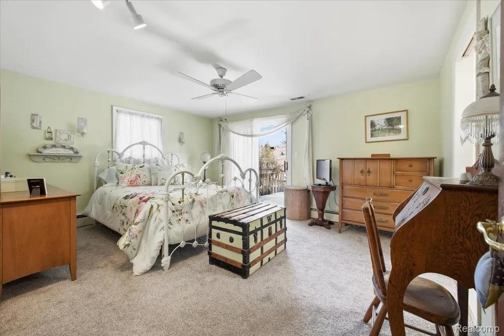 6579 Balmoral Terrace Independence Charter Township MI 48346