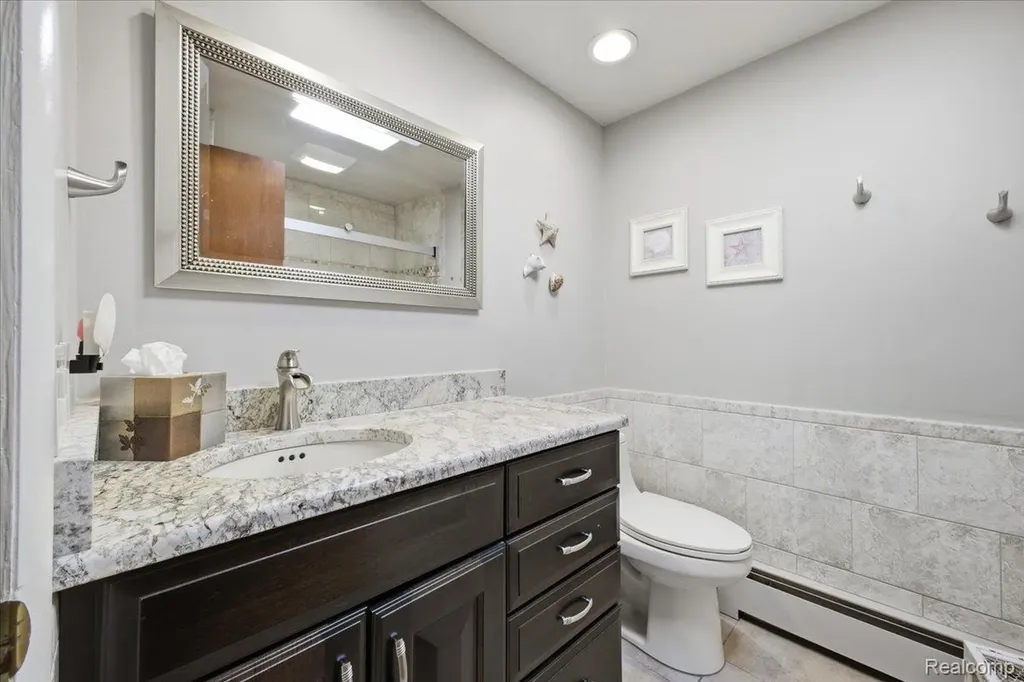 6579 Balmoral Terrace Independence Charter Township MI 48346