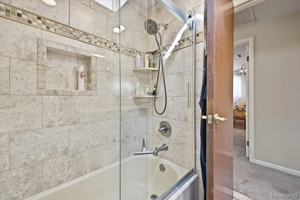 6579 Balmoral Terrace Independence Charter Township MI 48346