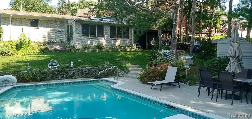 6579 Balmoral Terrace Independence Charter Township MI 48346