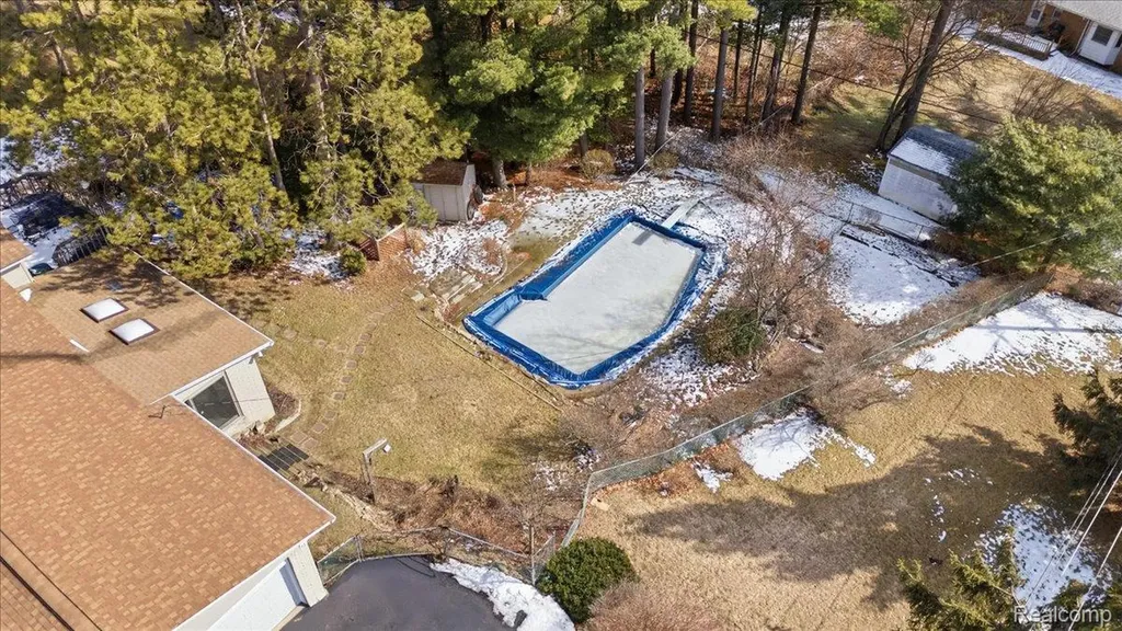 6579 Balmoral Terrace Independence Charter Township MI 48346