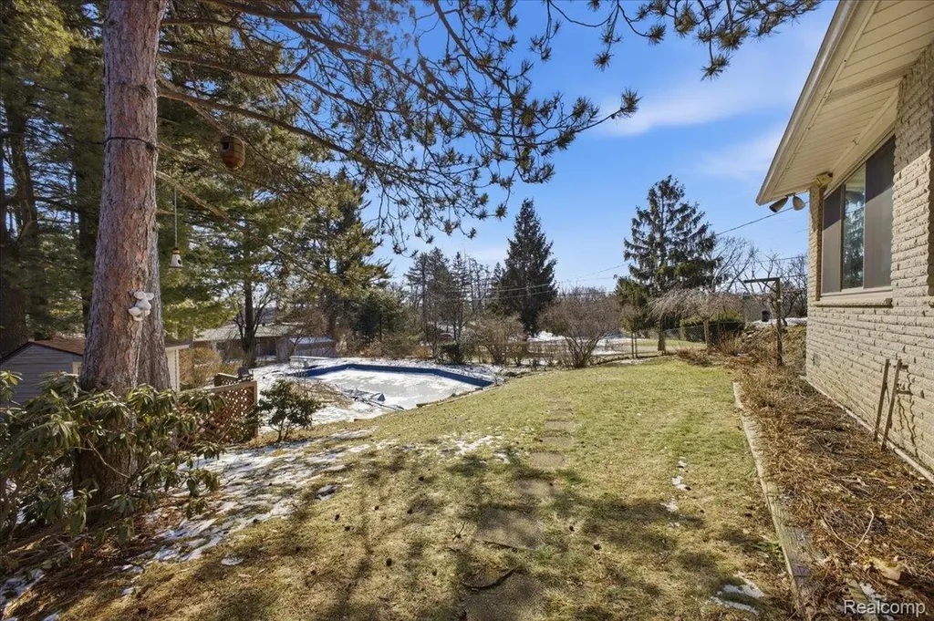 6579 Balmoral Terrace Independence Charter Township MI 48346