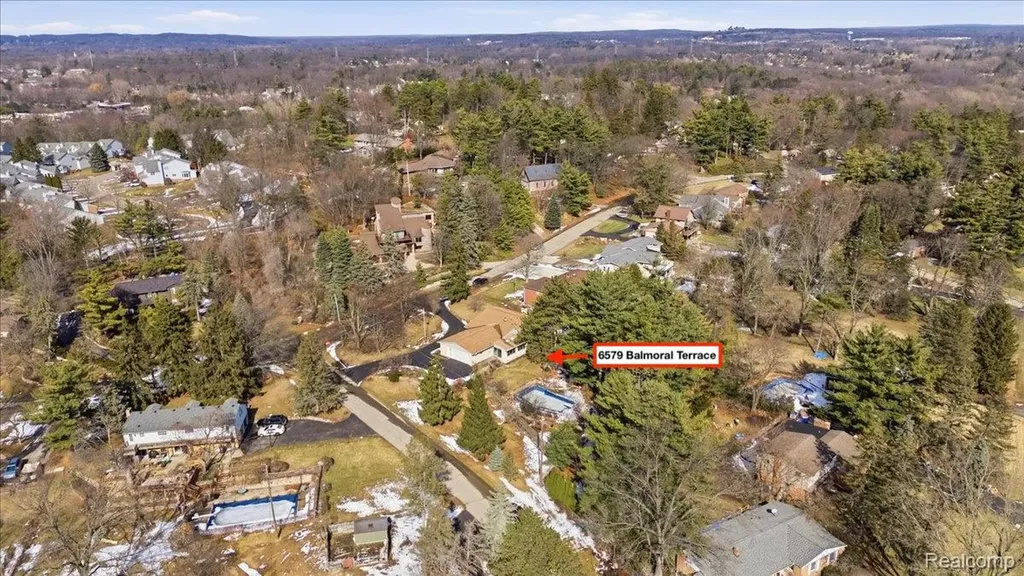 6579 Balmoral Terrace Independence Charter Township MI 48346