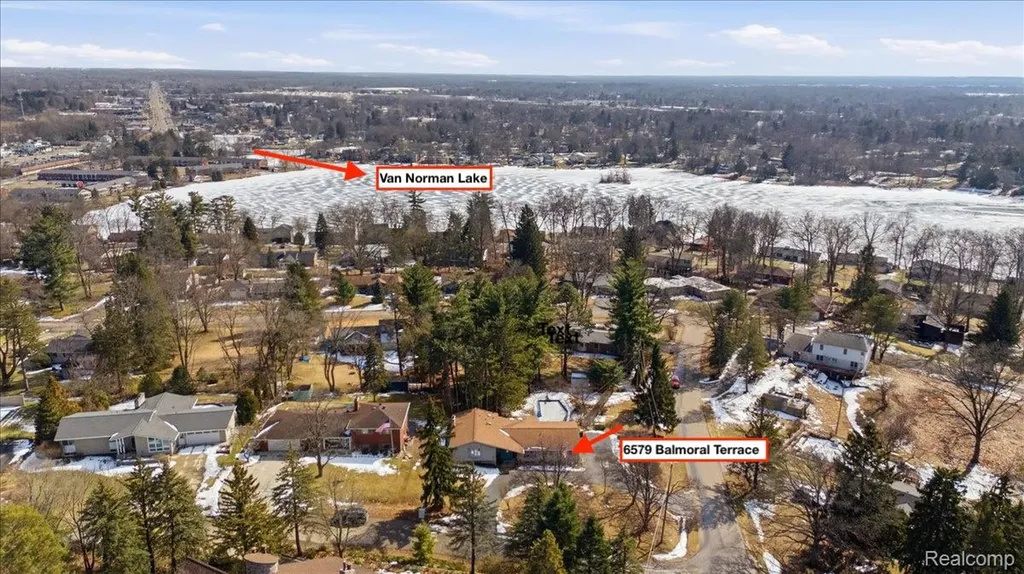 6579 Balmoral Terrace Independence Charter Township MI 48346