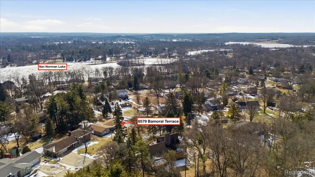 6579 Balmoral Terrace Independence Charter Township MI 48346