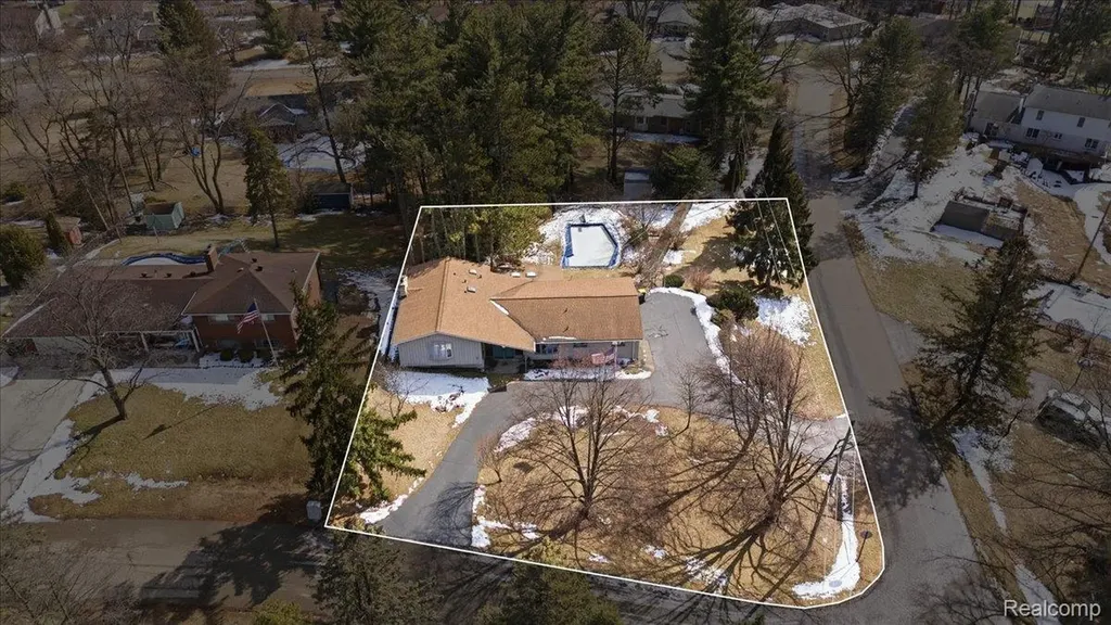 6579 Balmoral Terrace Independence Charter Township MI 48346
