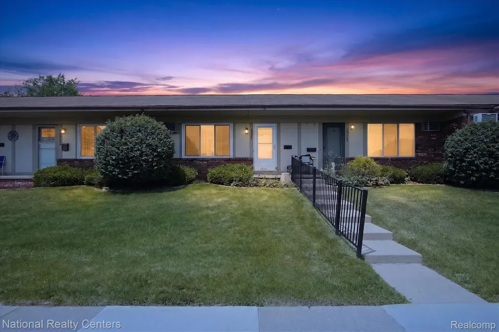 25245 Franklin Terrace South Lyon City MI 48178