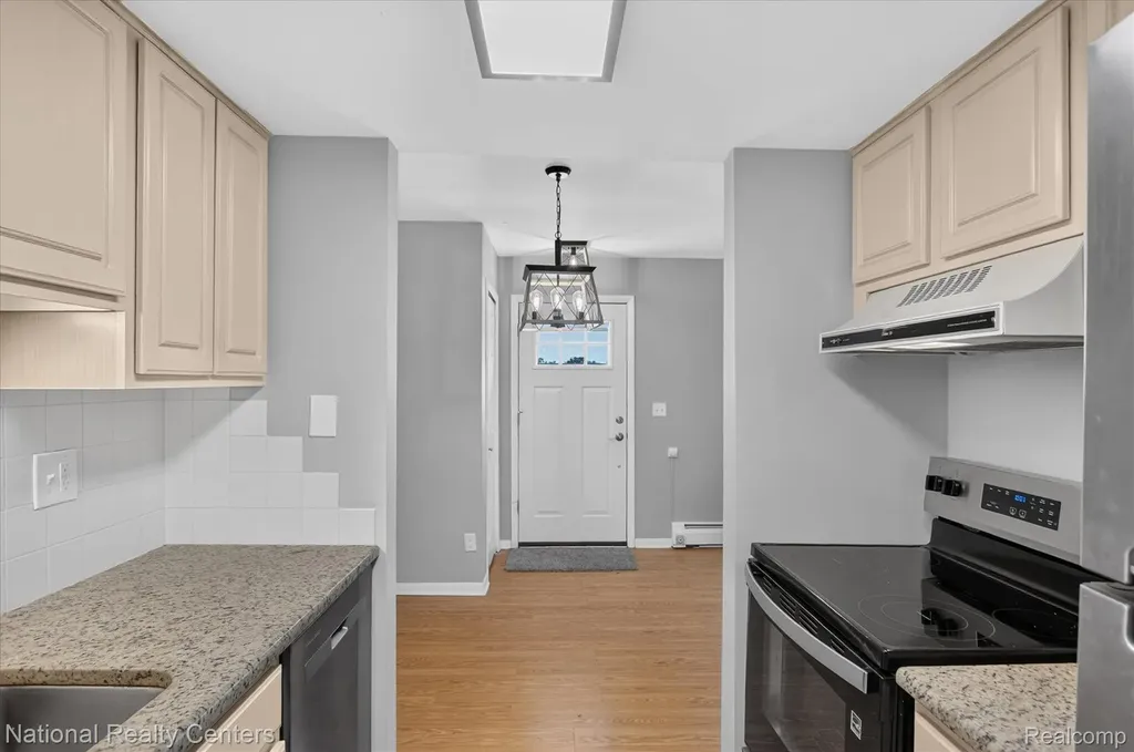 25245 Franklin Terrace South Lyon City MI 48178