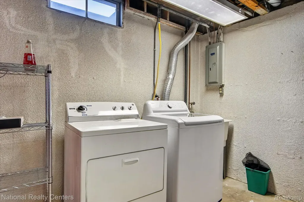 25245 Franklin Terrace South Lyon City MI 48178