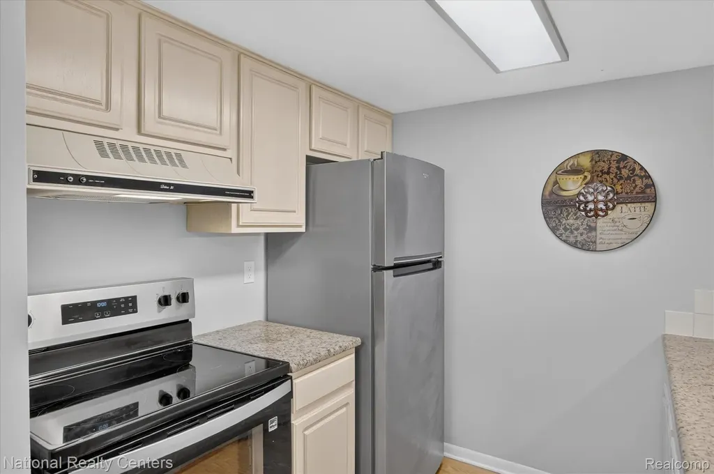 25245 Franklin Terrace South Lyon City MI 48178