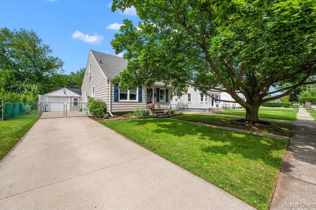 1706 Princeton Road Berkley City MI 48072