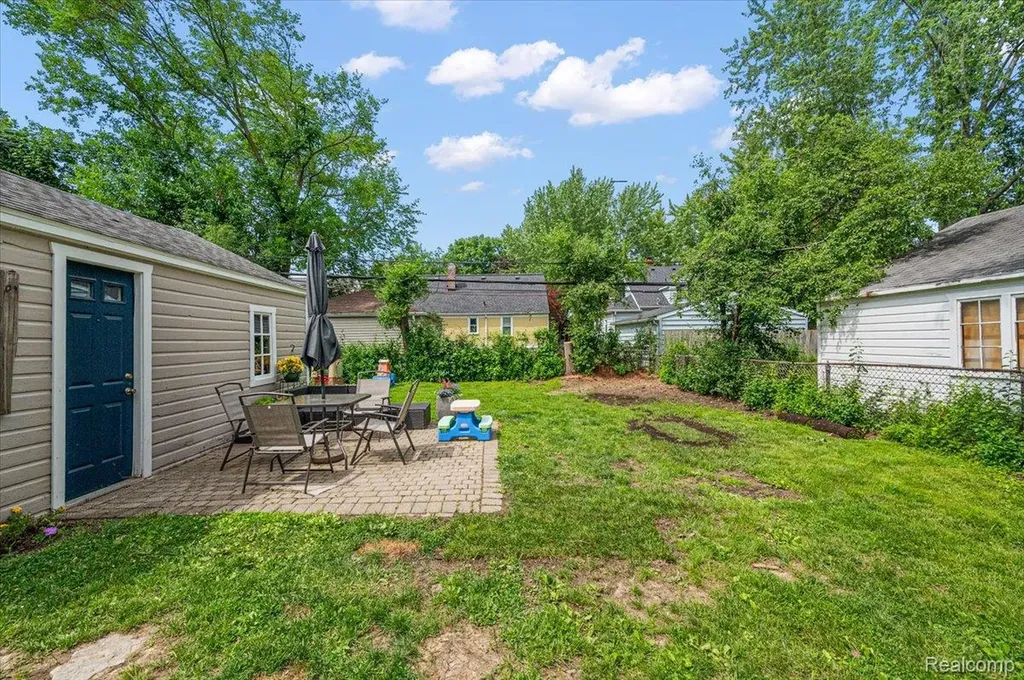 1706 Princeton Road Berkley City MI 48072