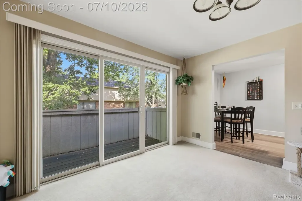 42377 Lochmoor Street Clinton Charter Township MI 48038