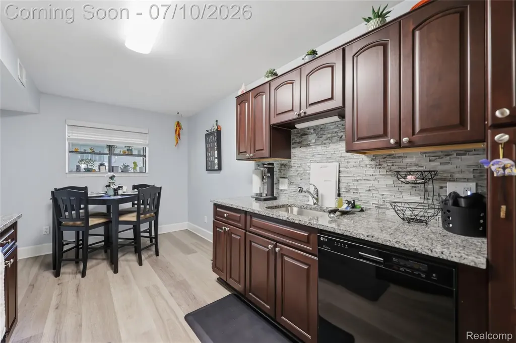 42377 Lochmoor Street Clinton Charter Township MI 48038