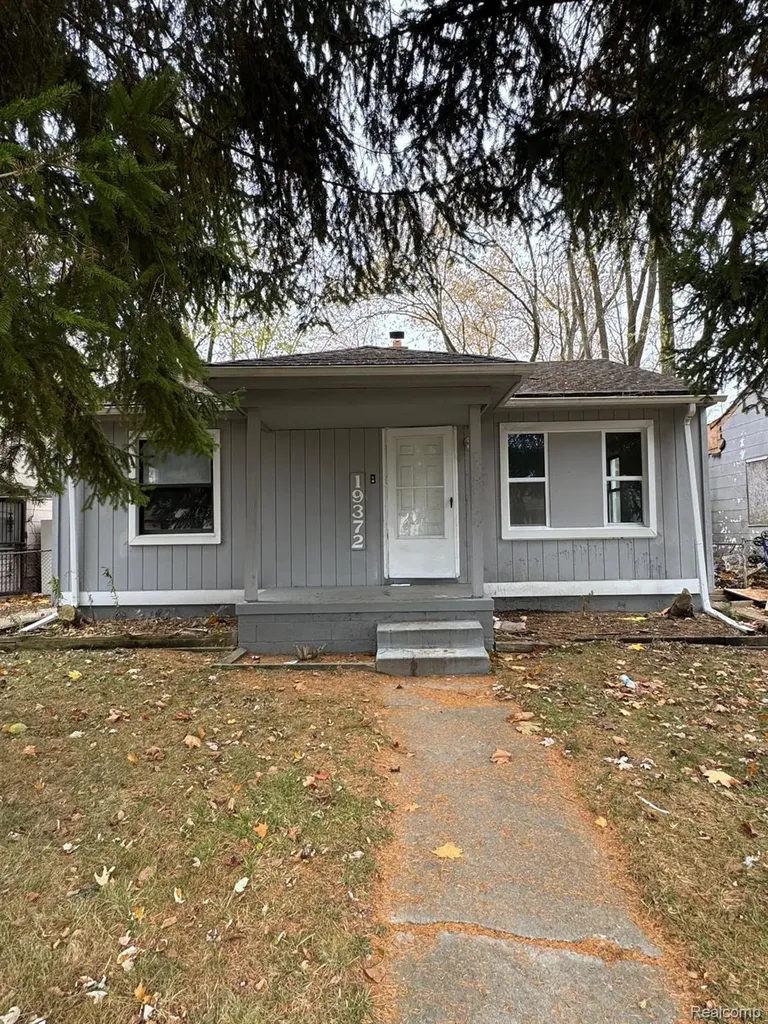 19372 Woodbine Street Detroit City MI 48219