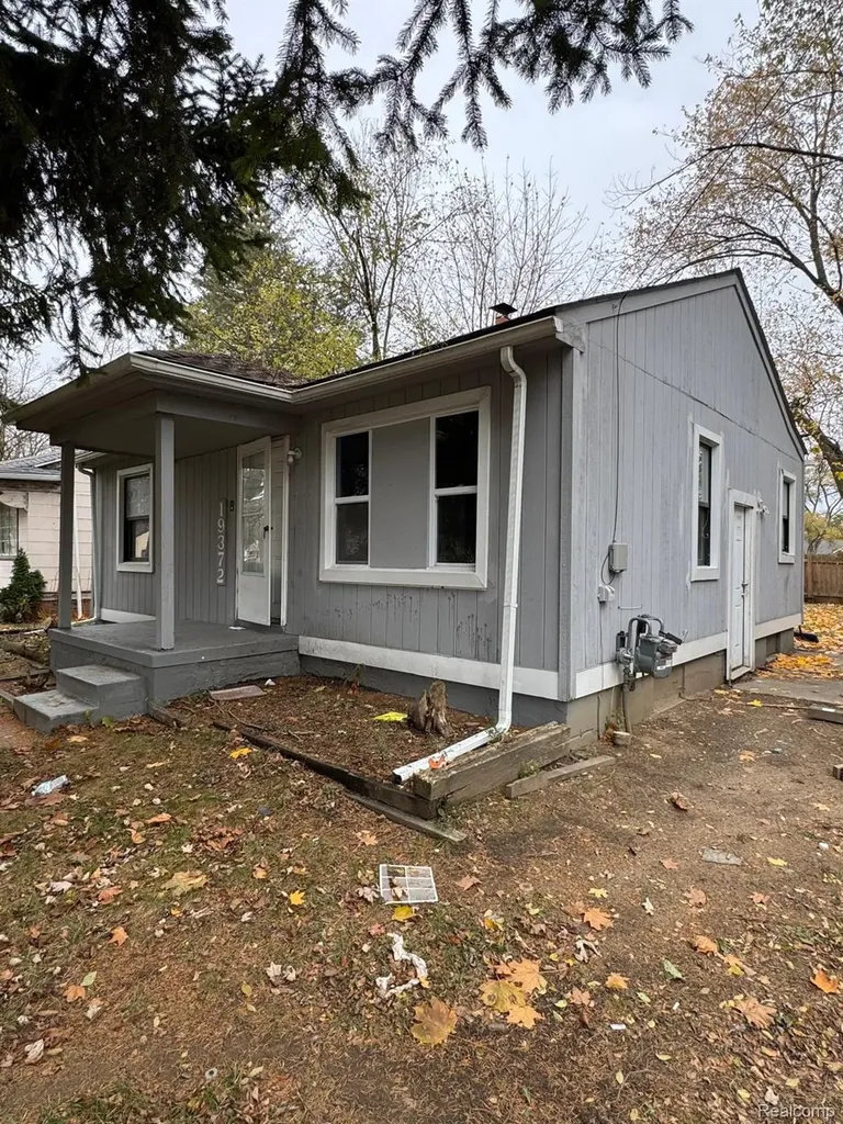 19372 Woodbine Street Detroit City MI 48219
