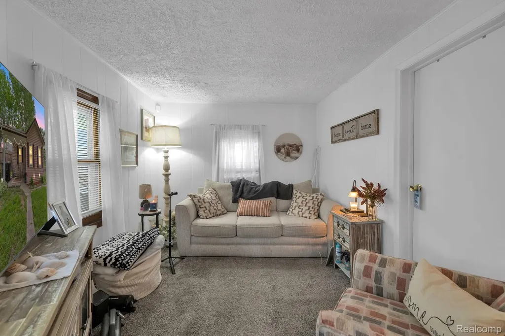 11063 Jackson Street Taylor City MI 48180