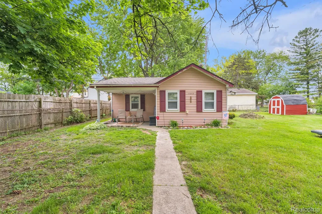 11063 Jackson Street Taylor City MI 48180