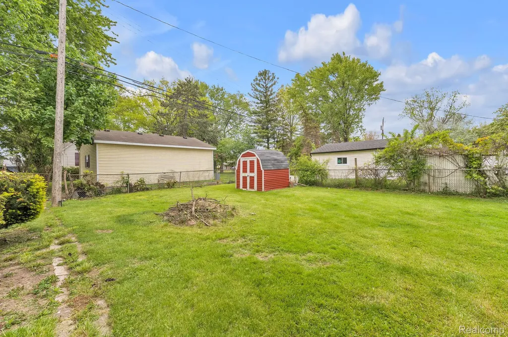 11063 Jackson Street Taylor City MI 48180