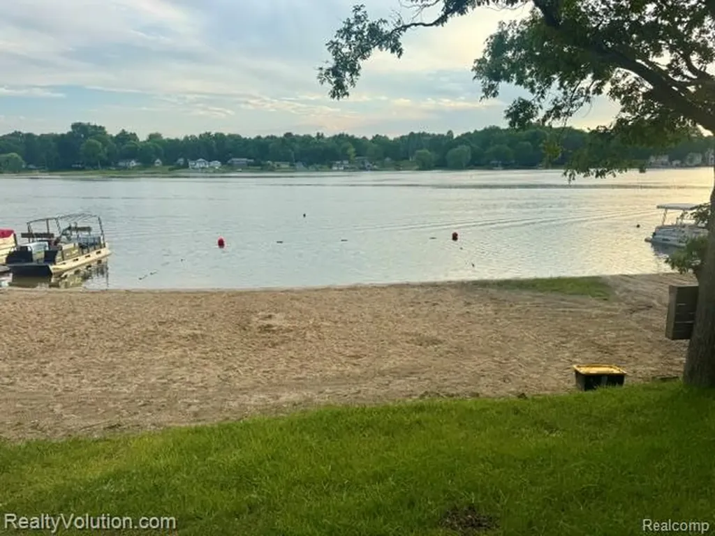 4765 Northway Drive Attica Township MI 48412