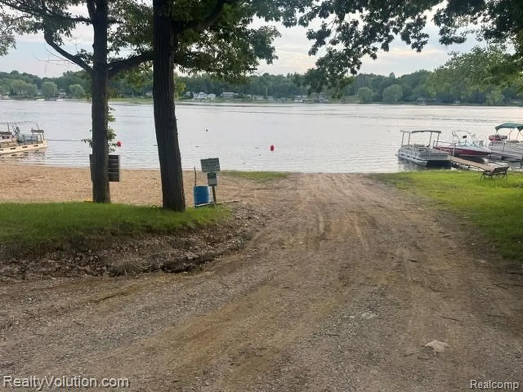 4765 Northway Drive Attica Township MI 48412
