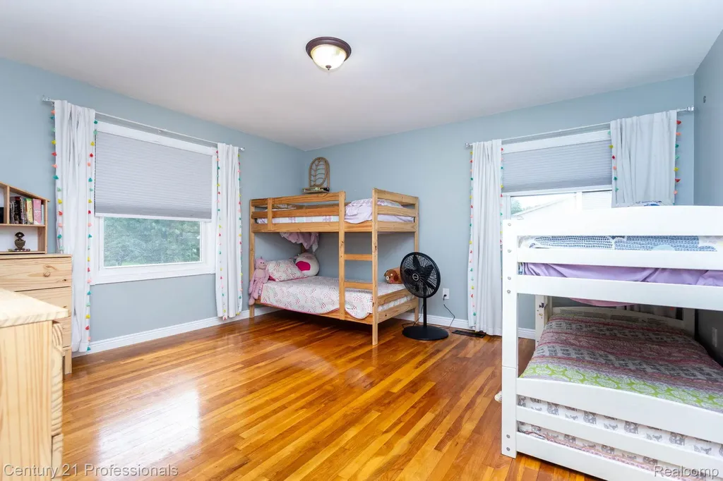 671 Bridgestone Drive Rochester Hills City MI 48309