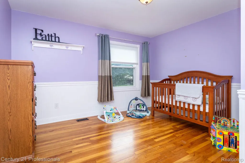 671 Bridgestone Drive Rochester Hills City MI 48309