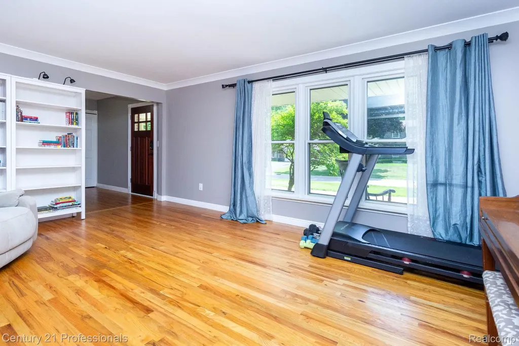 671 Bridgestone Drive Rochester Hills City MI 48309