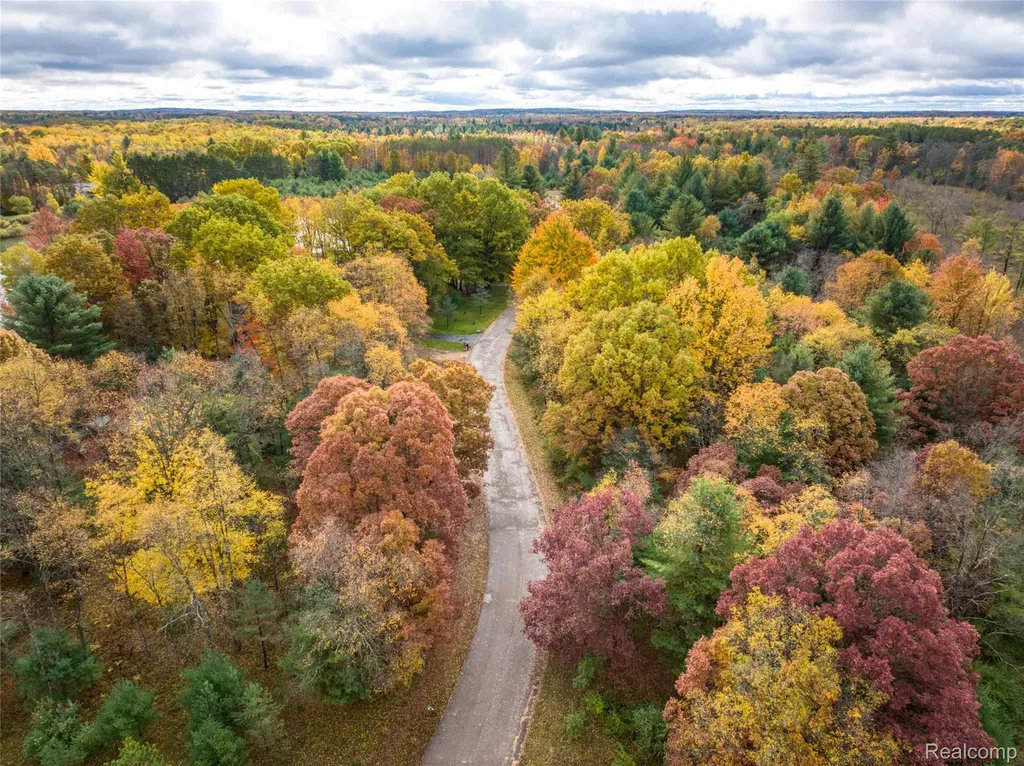 6310 Kilkenny Drive Morton Township MI 49346