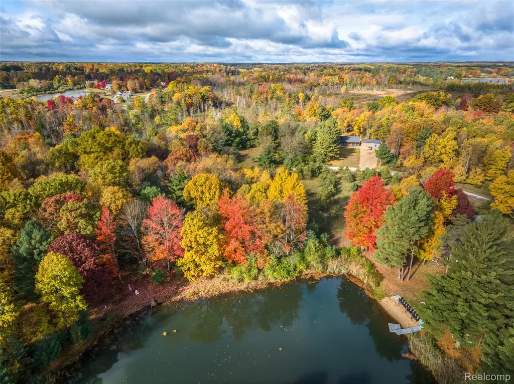 6310 Kilkenny Drive Morton Township MI 49346