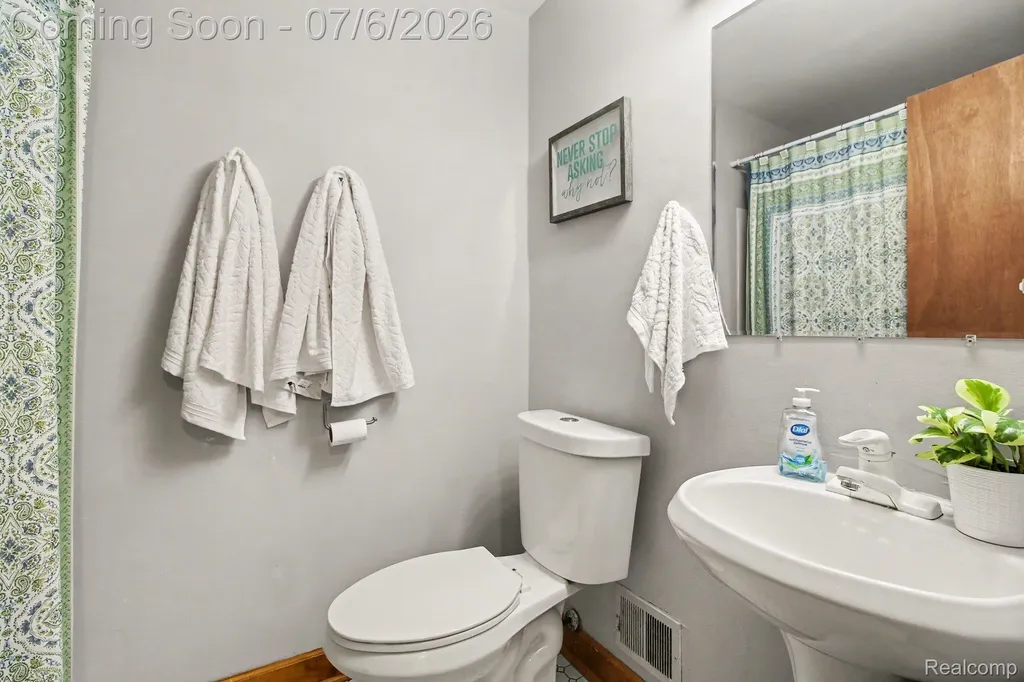 28427 Longmeadow Lane Brownstown Charter Township MI 48183